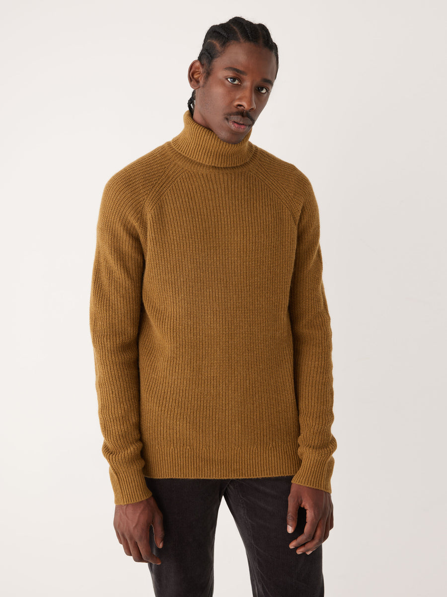 Mustard turtleneck sweater outlet mens