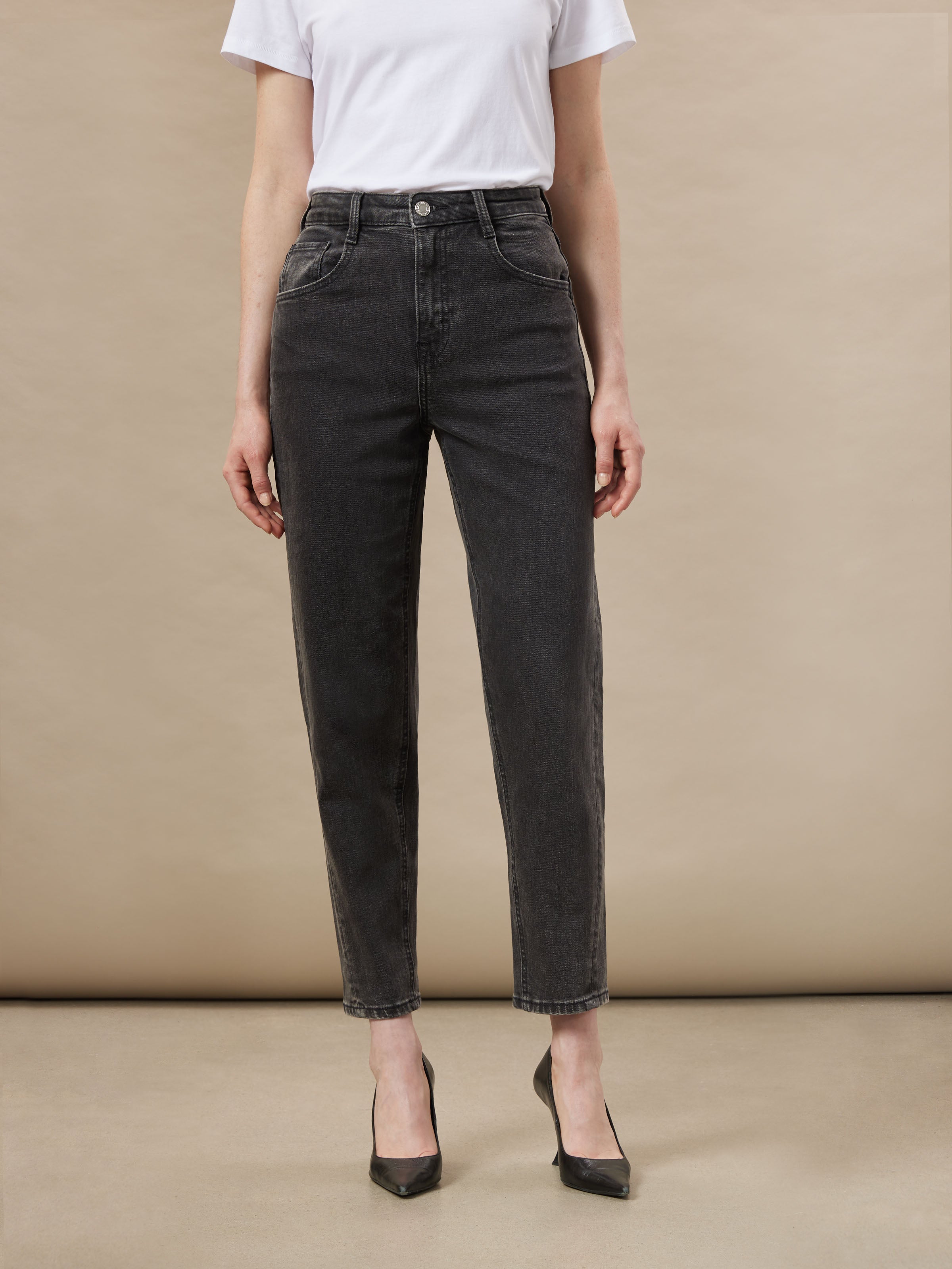 The Linda Balloon Jean in Washed Black – Frank And Oak USA